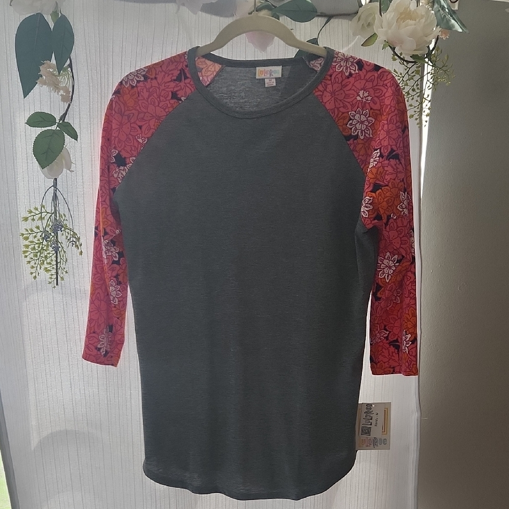 LuLaRoe Randy Raglan Charcoal Top with Vibrant Pink Sleeves